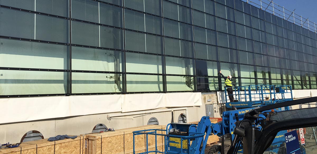 Installing Commercial Glazing